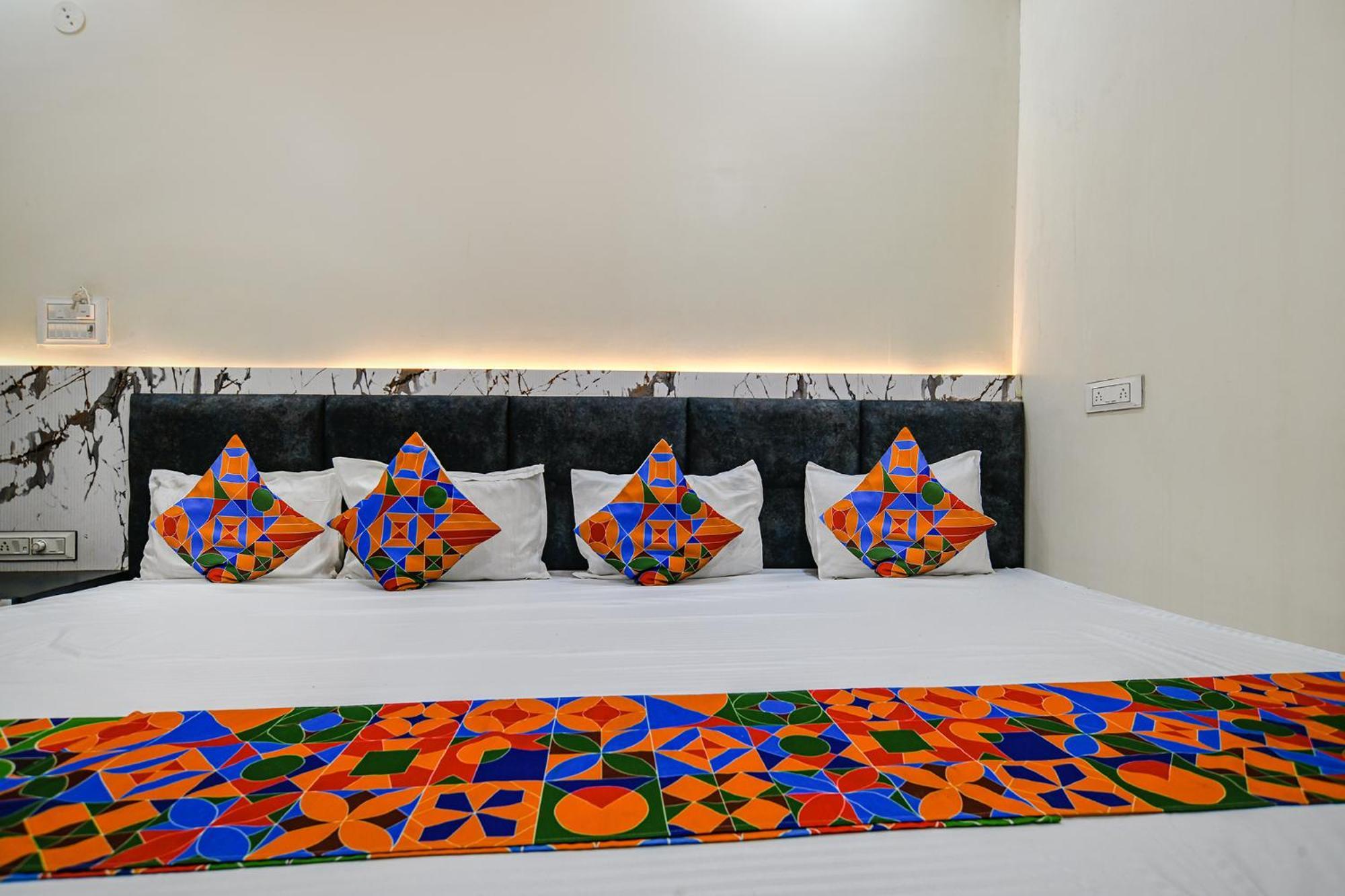 Fabexpress Orbit Hotel Ujjain Ngoại thất bức ảnh